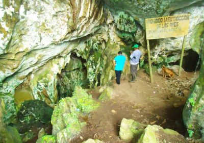 Cueva de los Huacharos