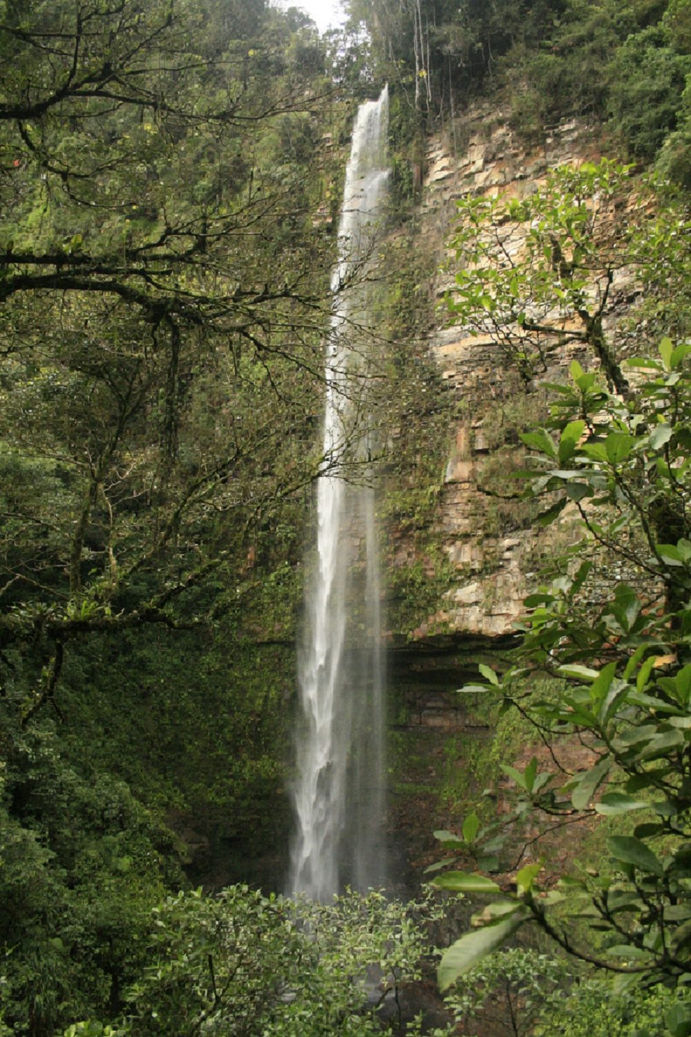 Cascada de Toroyacu o Sunipicausani
