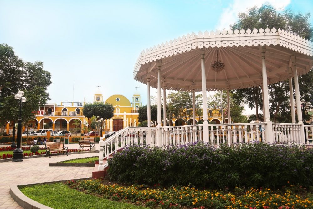 Plaza de Armas de Pachacámac