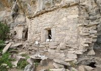 Sitio Arqueológico Yuraq Qaqa Sitio Arqueológico Yuraq Qaqa